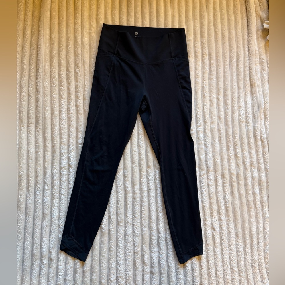 All in Motion Black High Rise Leggings Medium Side Pockets Mesh Ankle Athletic